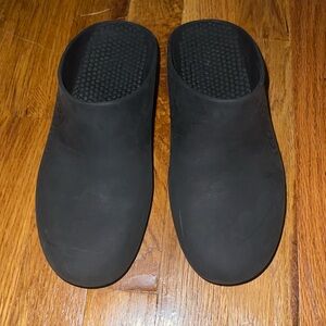 Black calzuro pre owned in great condition size 36-37